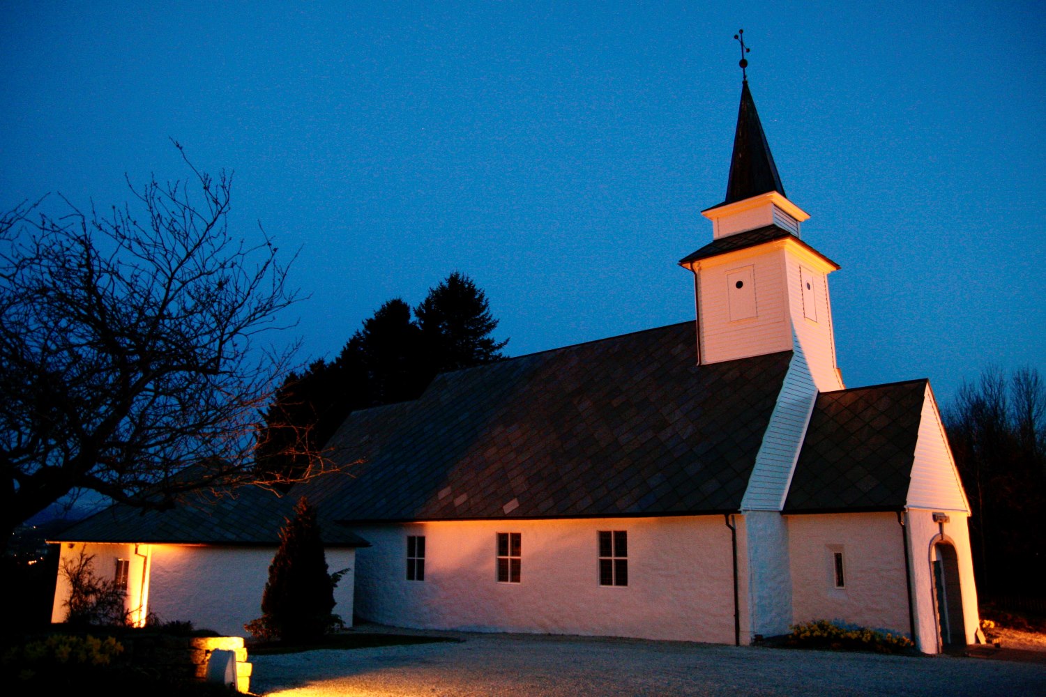 Churches in Bergen - Åsane old church