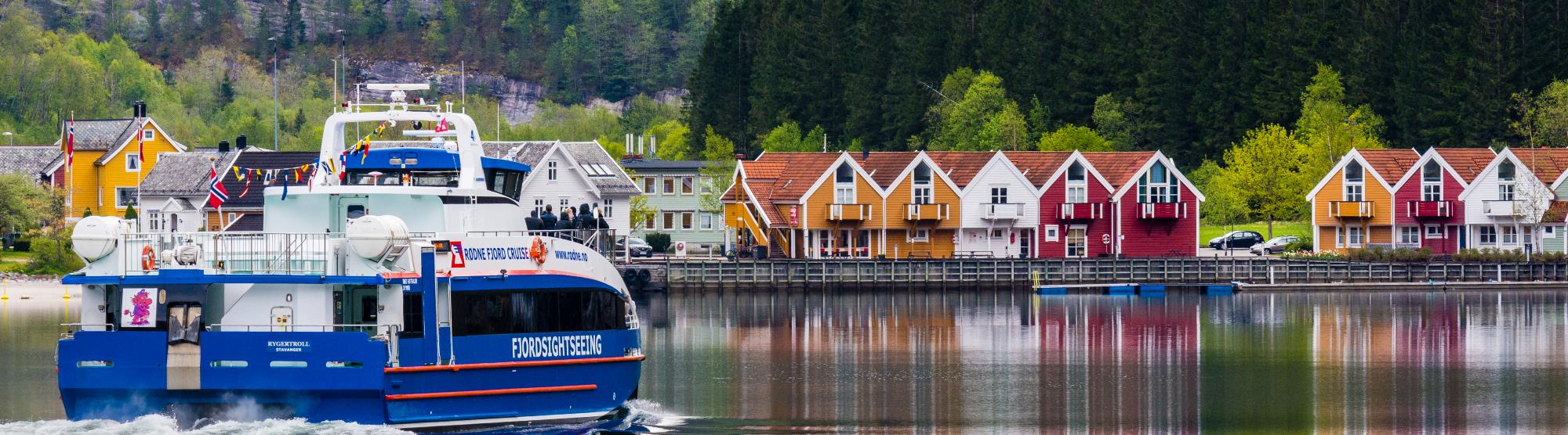 Kurze Schiffsausflüge und Halbtags-Fjordfahrten