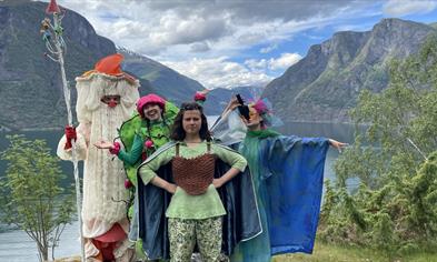 Tysdag 12.august kl.17:00, Soltun Besøksgard: "Skogsprinsessa"