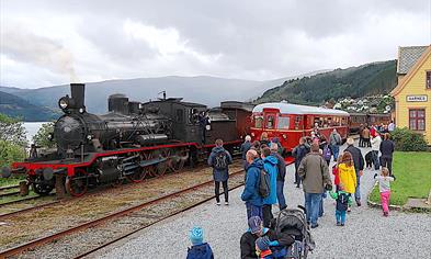 Gamle Vossebanen - Stordriftsdag - med spisevogn - og flere tog på skinnene! - 14. september 2025 - Boggien Dampjazzband