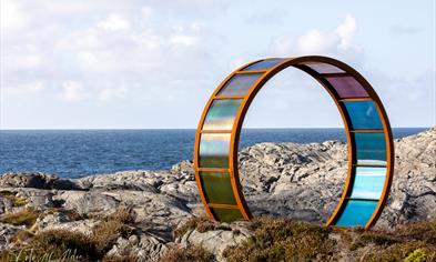 Kunstvandring til Livets Portal i Øygarden
