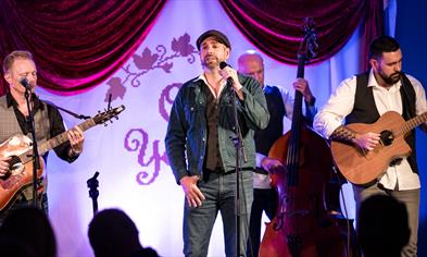 Jubileumskonsert med OVER YONDER på Skjerjehamn