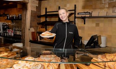 Baker Brun Svensgården