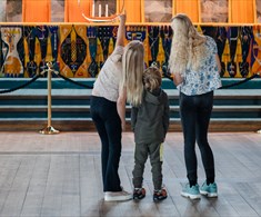 Eventyromvisning: Barnet som ble konge