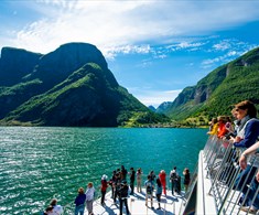 Fjord cruise between Gudvangen and Flåm