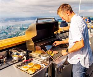Durchblättern nach Programm für ein langes Wochenende in Bergen