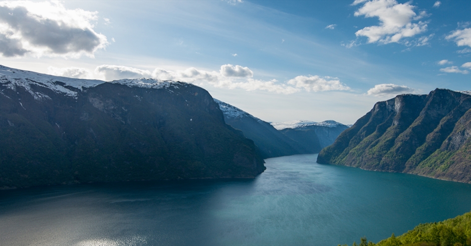 Wie tief sind die norwegischen Fjorde?