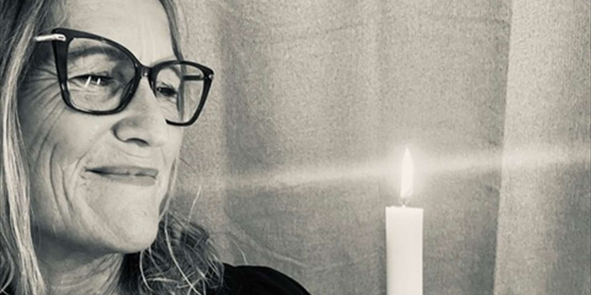 Lyset skinner i mørket