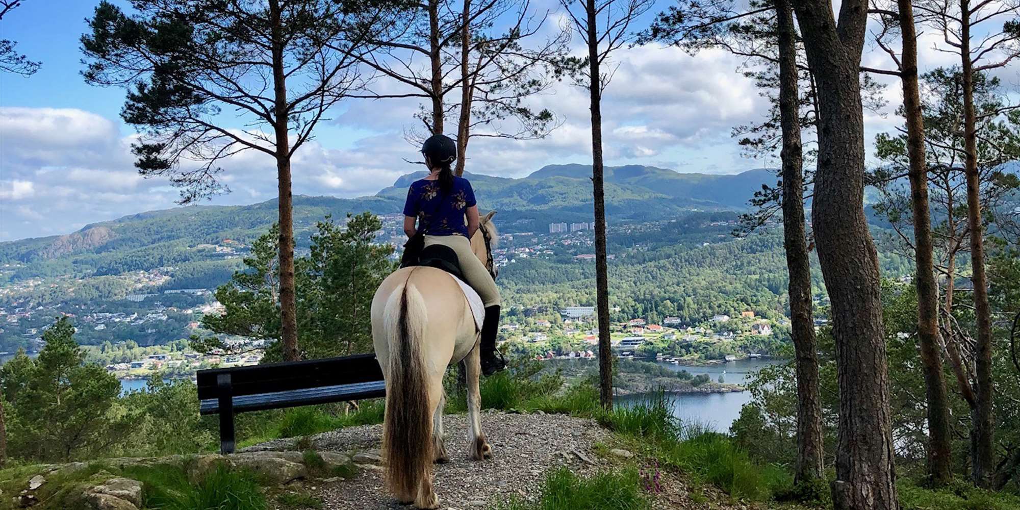 Unique riding tour in the mountains surrounding Bergen city centre