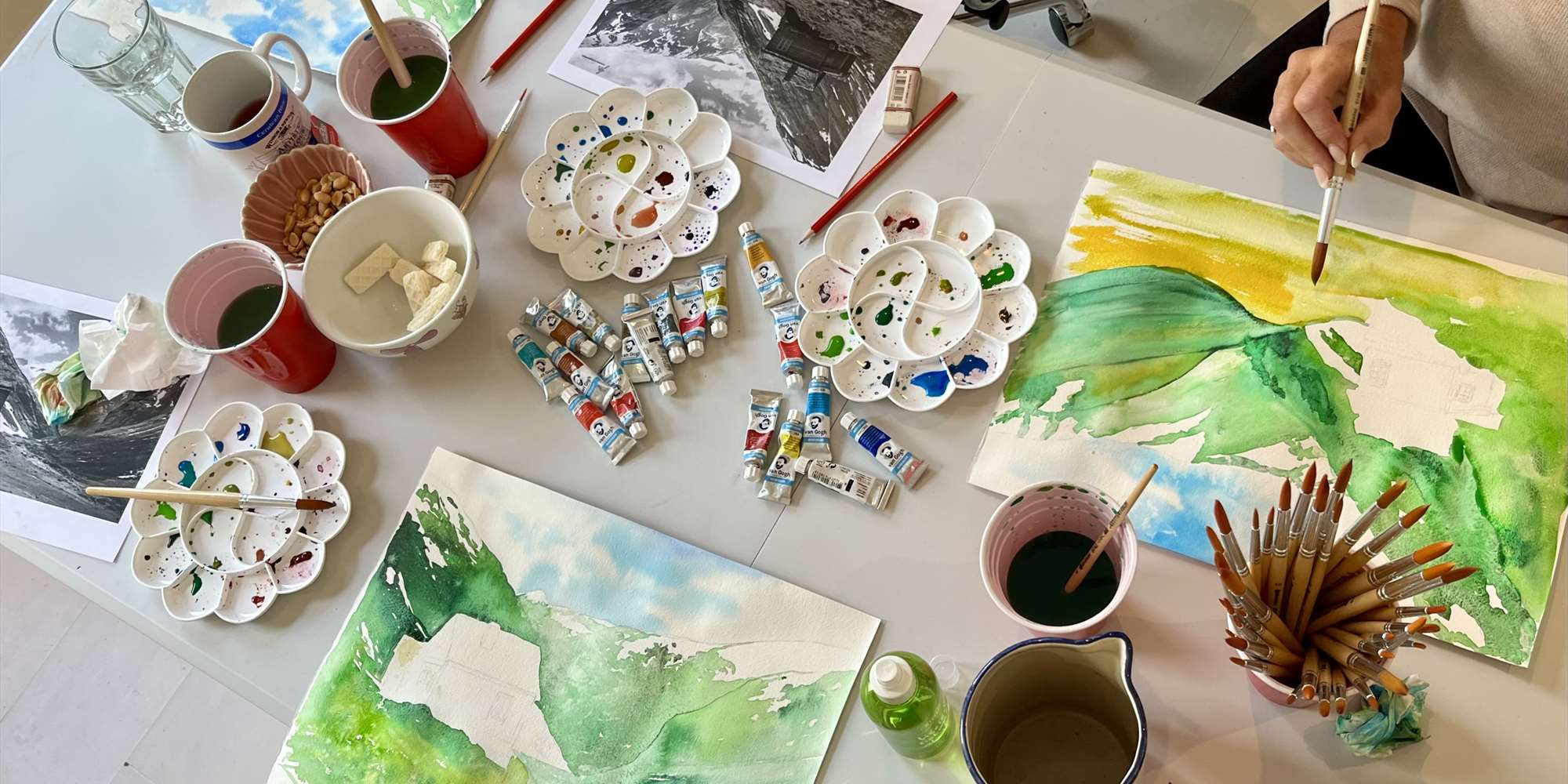 Event is designed for both beginners and those that already painted with watercolor