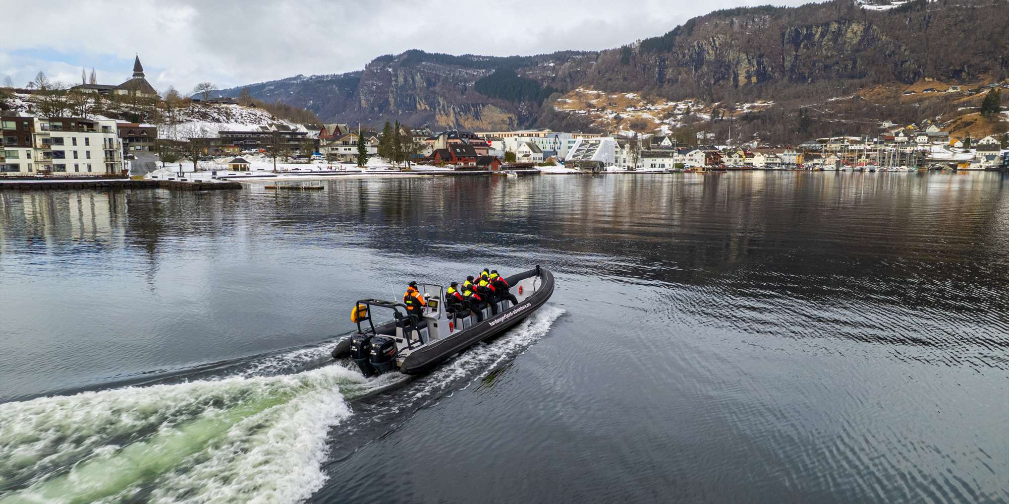 Fjord safari on the Hardangerfjord in a fast paced RIB-boat