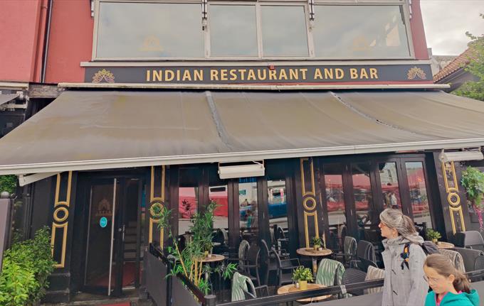 Leela India Restaurant og Bar