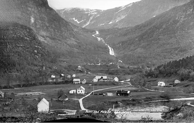 Kulturkveld i Eidsland Grendahus - ferdsle på sjøen, sang og dans, betasuppe, kake og åresal - Kulturarvfestival i Indre Vestland