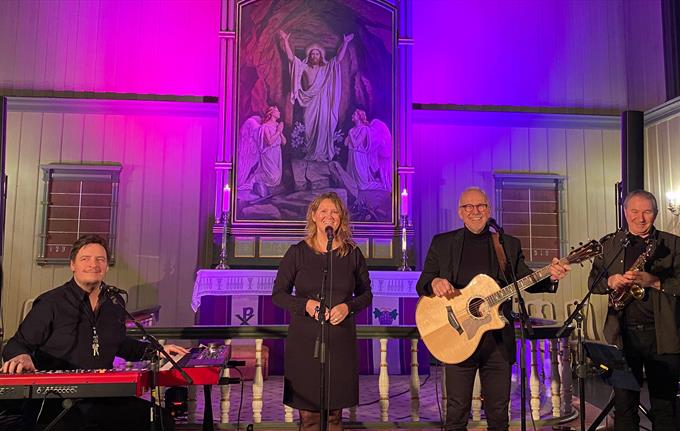 Julekonsert i Fjell kyrkje / Hans Inge Fagervik med venner