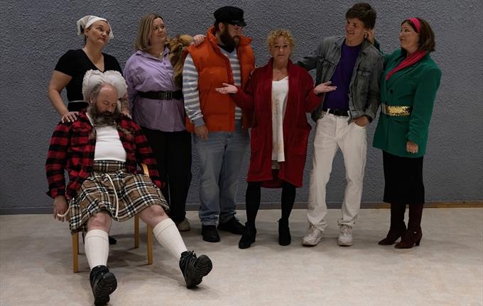 "Tango for tre" - Farse - Sotra Teaterlag 27.10.23
