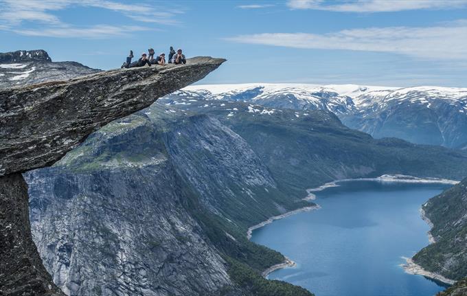 Guided Trolltunga hike with Trolltunga Active
