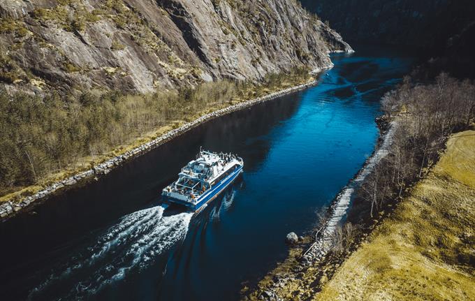 The fjord cruise passes through the narrow Mostraumen