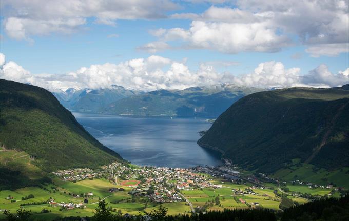 View of Vik from Storesvingene