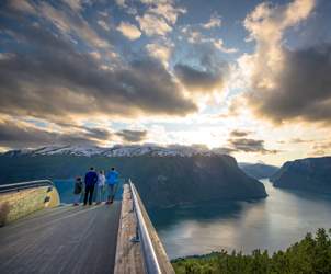 Durchblättern nach Weather in the Norwegian Fjords