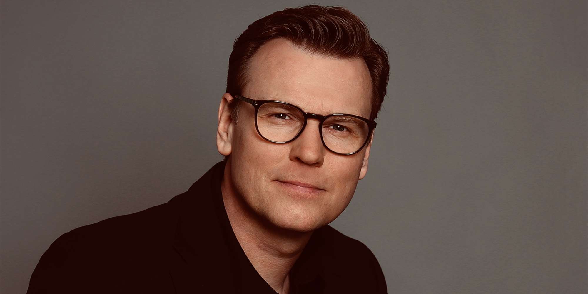 Portrait of singer Sveinung Hølmebakk Portrait of singer Sveinung Hølmebakk