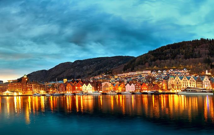 Must-see Bergen: Guided tour on foot and by boat